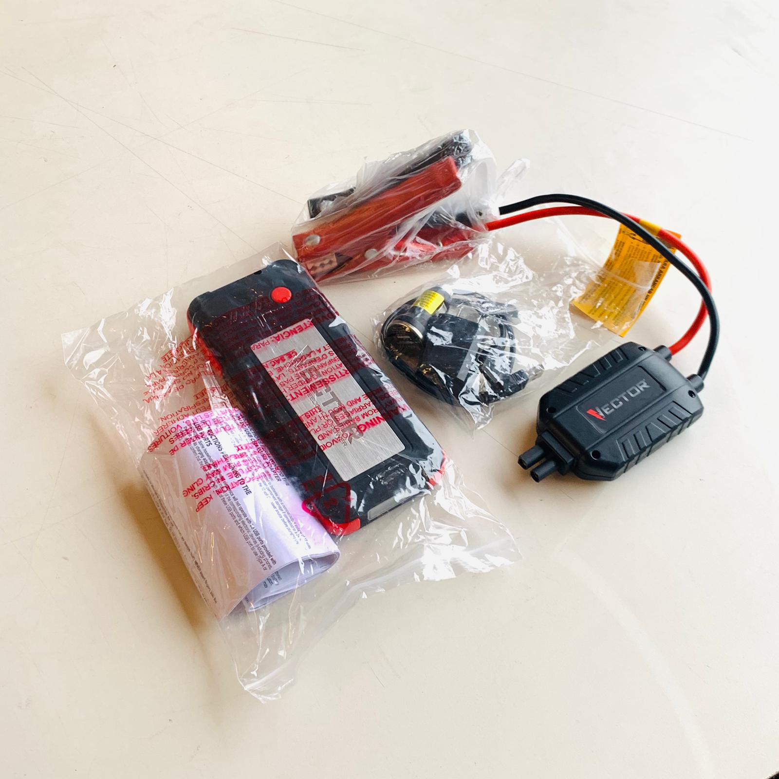 1600 Peak Amp Automotive Lithium Jump Starter, Portable Power - 15W USB-A & USB-C (SS16LV) 1600 Peak Amp Automotive Lithium Jump Starter, Portable Power - 15W USB-A & USB-C (SS16LV)